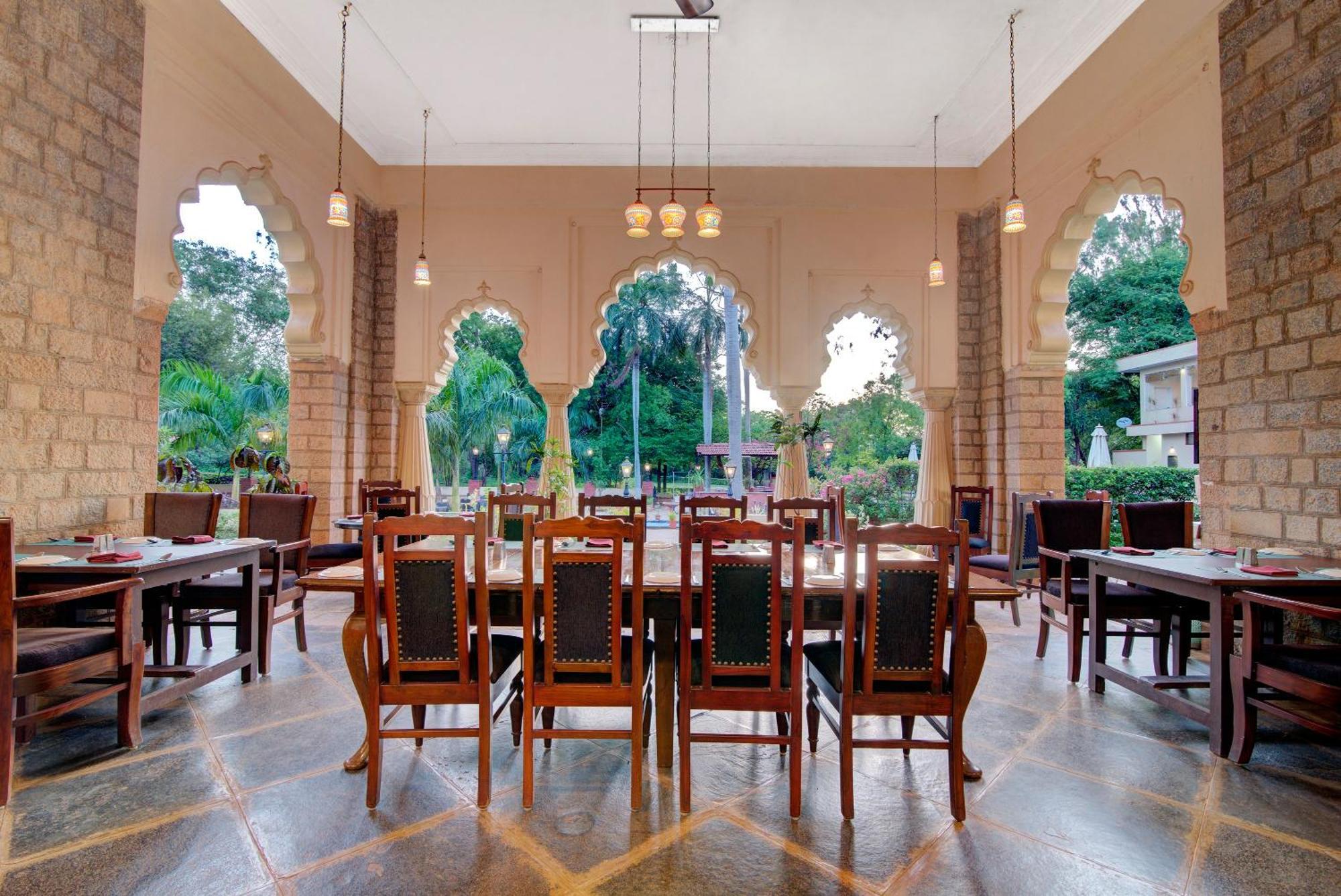 Welcomheritage Shivavilas Palace, Hampi Hoszpet Kültér fotó
